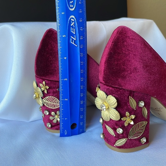 Jewel BADGLEY MISCHKA LADIES BLOCK HEEL SIZE 5 VELVET 3” HEEL BEAUTIFUL FUN SHOE - Picture 9 of 16